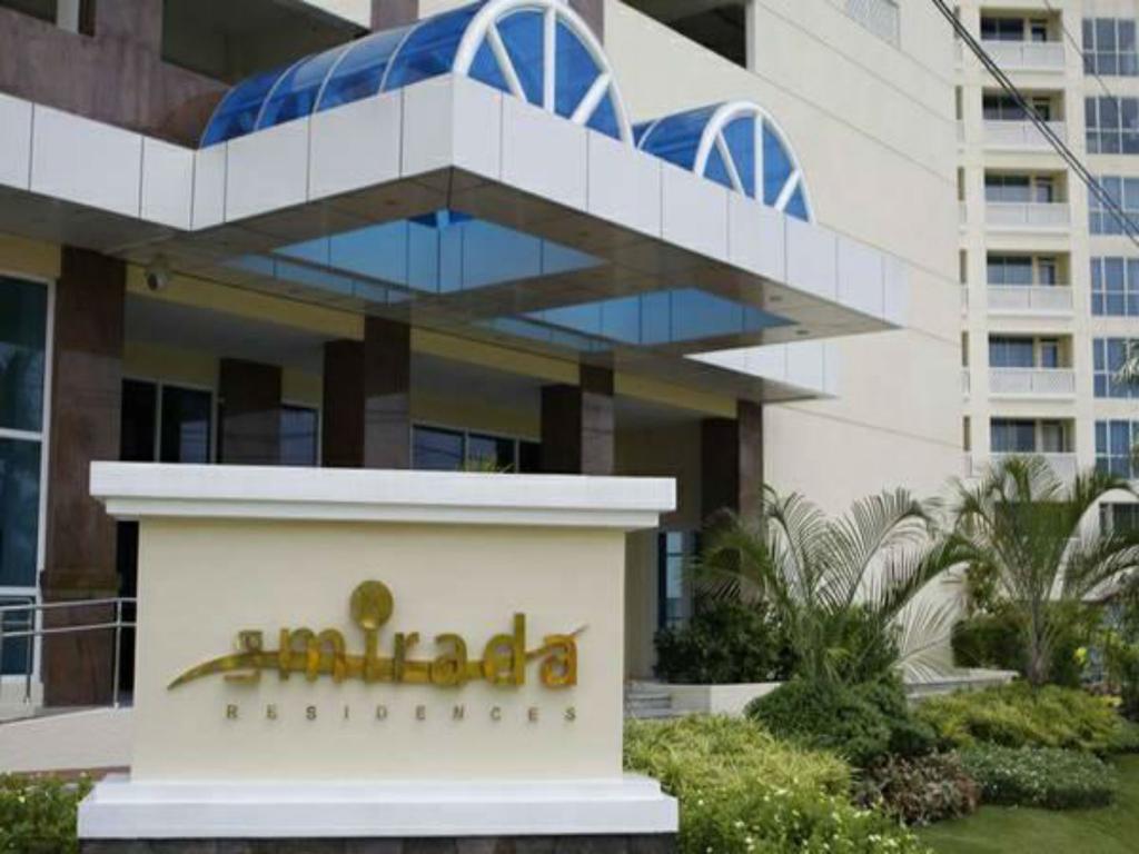 La Mirada Residence , Large 1 Bedroom Condo, Beaches , 3 Pools, Ocean Views, Fast Wifi, Netflix, Breakfast Included Lapu-Lapu City Room photo